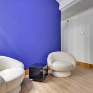 Bureau privé 26 m² 3 postes Location bureau Rue Saint Honoré Paris 75008 - photo 1